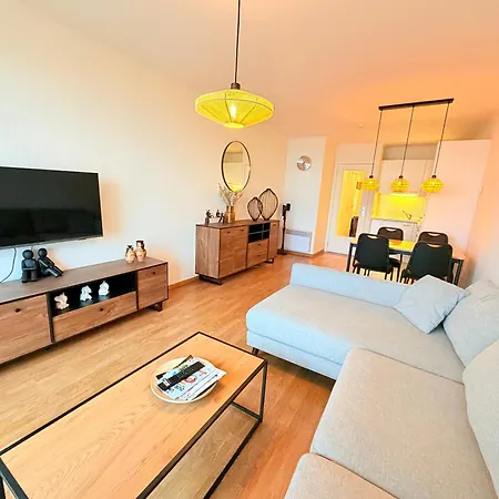 Bel Air - Beachside One-bedroom In T142 * Oostende